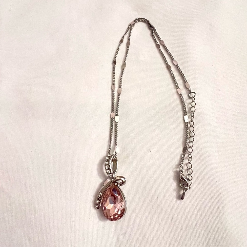 (NEW) Elegant Pink Teardrop Pendant Necklace